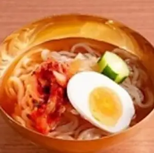 名物！！こだわりの一口冷麺