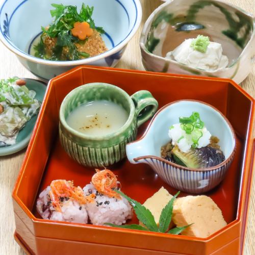 季節の恵みを堪能する至福の【昼の会席料理】5200円(税込)