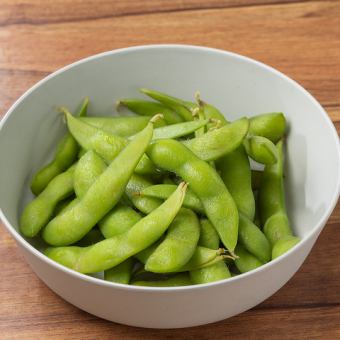 枝付き枝豆／ごろごろポテトサラダ　各