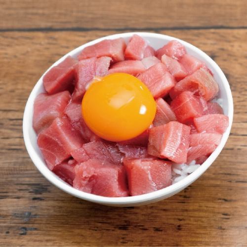 中肥鮪魚月見蓋飯
