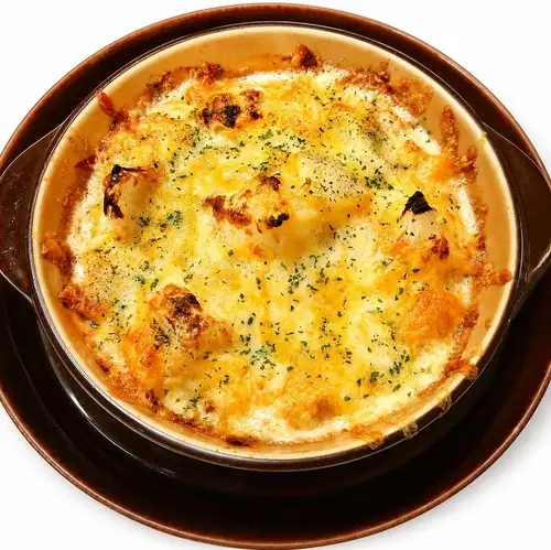 丸ごと北見たまねぎのオニオンチーズグラタン
