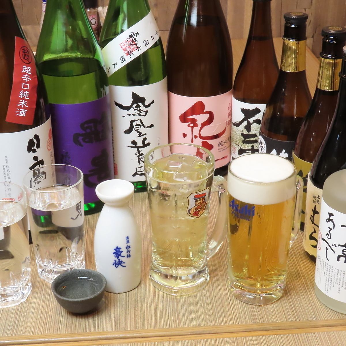 各地から取り寄せたこだわりの日本酒や焼酎！好みが見つかるはず