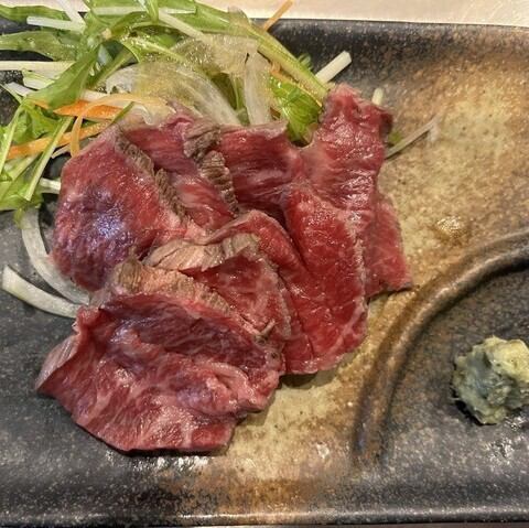 黒毛和牛のタタキ