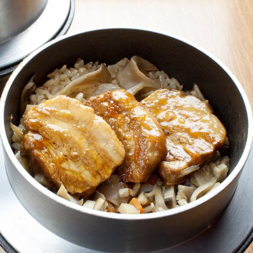 Braised pork rice pot