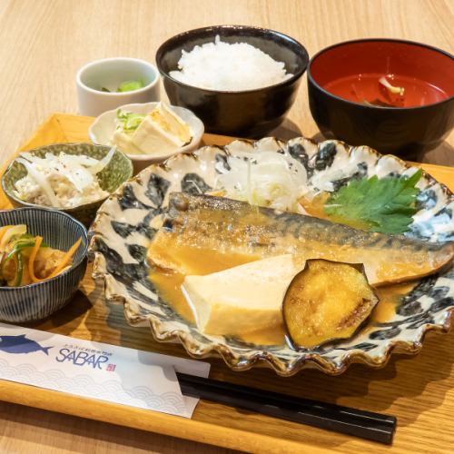 鲭鱼味噌炖晚餐套餐