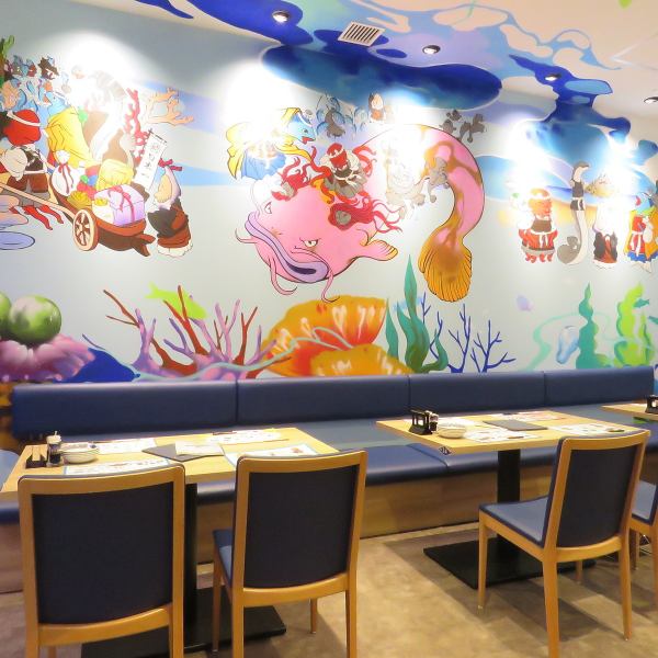 It can be used for large and small banquets.Inside the shop with a story inspired by the Saba Taro story ... As far as you can see, you can enjoy a variety of special mackerel dishes in the mackerel shop!