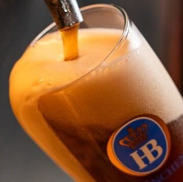 本場ドイツの伝統『ホフブロイ』の樽生ビールを堪能！