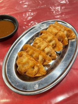 揚げギョーザ