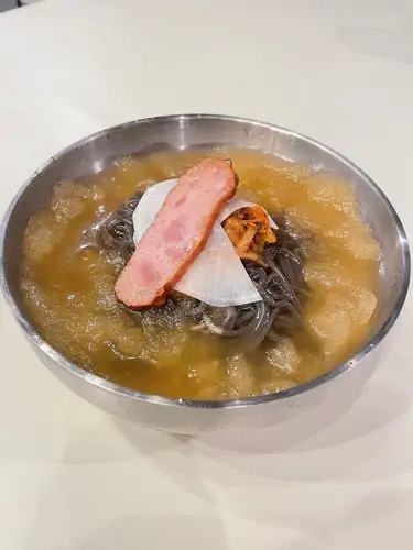 金ちゃんのフローズン冷麺　（夏限定）