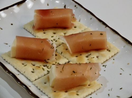 ham cheese crackers