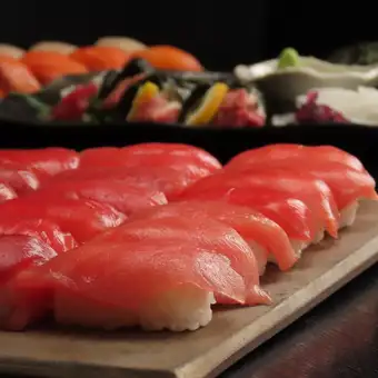 【破格の食べ放題】伊勢マグロ寿司・肉寿司・季節の天麩羅30種以上食べ放題!+2h飲放も追加OK!