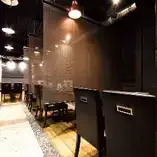5~6名様用の半個室席。周りを気にせずプライベート空間でお食事をお楽しみいただけます。
