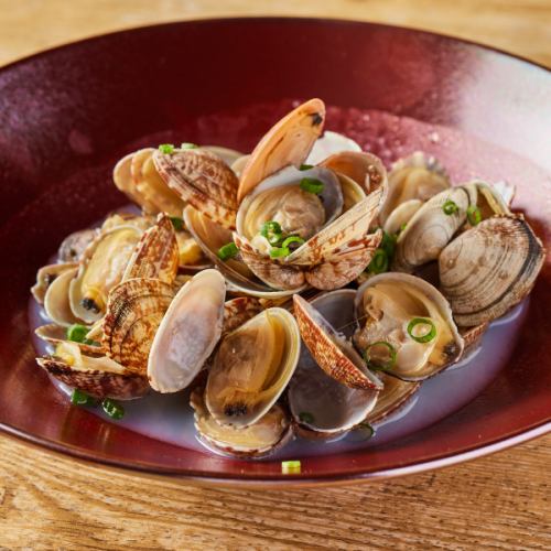 Steamed asari clams in sake