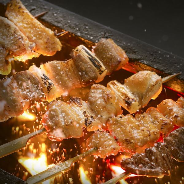 居酒屋定番の当店の「焼き鳥」は一本一本丁寧に熟練の火入れで丹念に焼き上げる一串!!