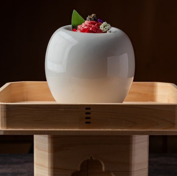 とろけるような味わいの『神ユッケ』