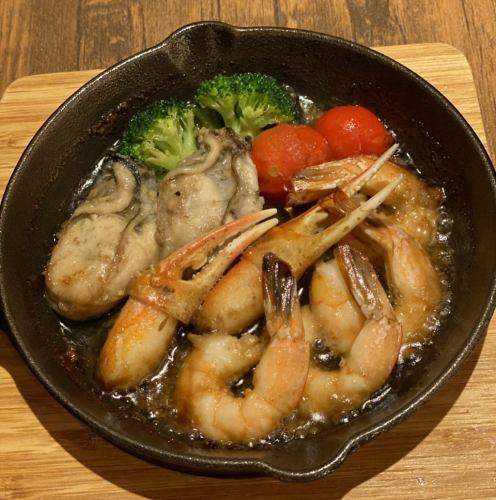 Crab, Shrimp and Oyster Ajillo