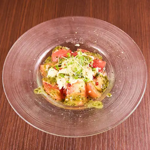 生モッツァレラとトマトのカプレーゼ