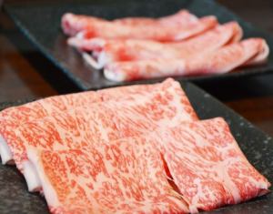 薄切松阪牛里脊肉寿喜烧