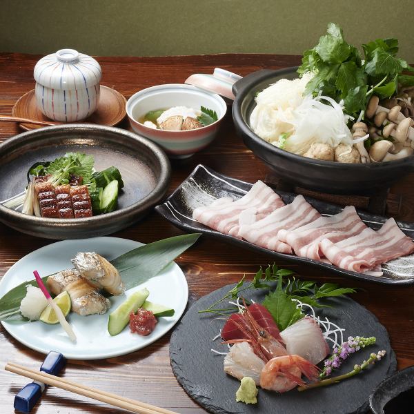 【秋の味覚がたっぷり！】きのこ鍋コース　5500円(税込)