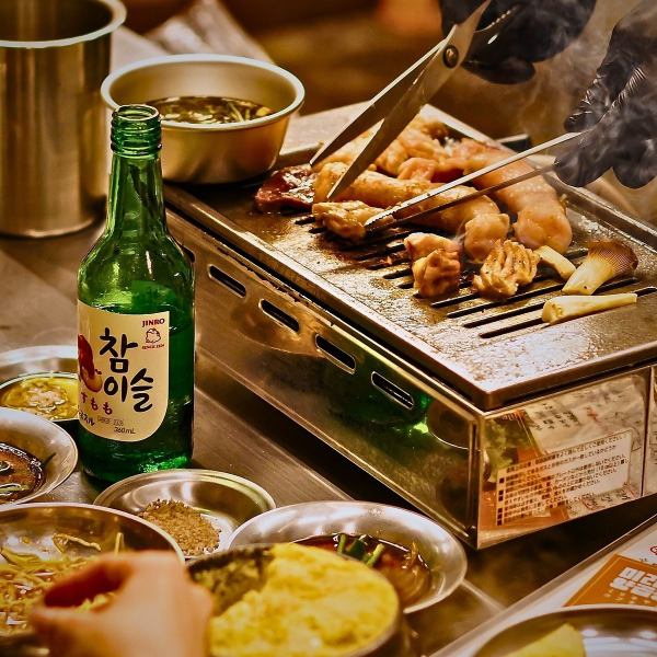 目の前で再現される釜山式のホルモン焼肉