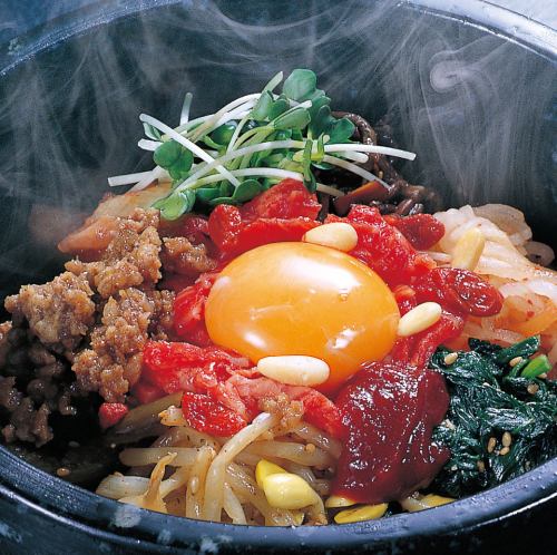 石焼ビビンバ(スープ付き)/ユッケジャンクッパ