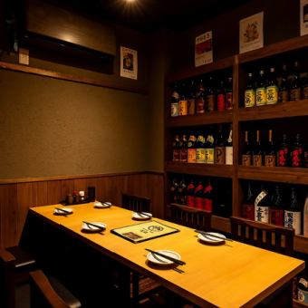 ゆったり感のあるテーブル席もご用意しております♪女子会・主婦会・合コンなどご利用いただけるシーンは様々♪また当店自慢のコース料理などを味わいながら過ごす時間は格別！ブランド鶏の焼き鳥など含めたリーズナブルな2時間飲み放題コースもご用意しております！皆様のご来店・ご注文をお待ちしております♪