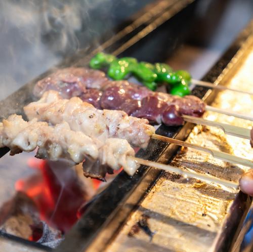 希少部位も1本から♪ジューシーな伊達鶏の炭火串焼！