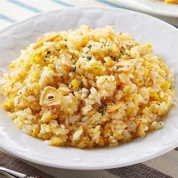 Garlic fried rice
