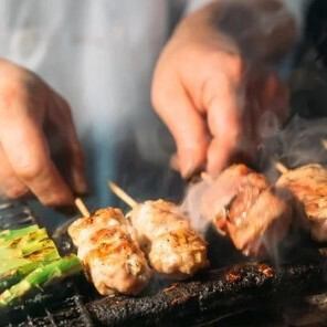 炭火焼鳥食べ放題♪
