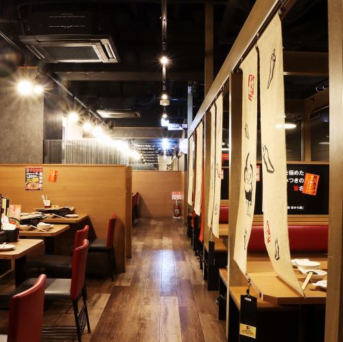 넓은 공간에서 각종 연회