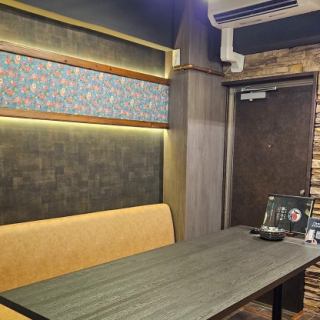 最大6名様まで収容可能です。個室使用料3000円頂きます。