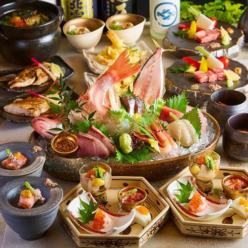 我们最受欢迎的套餐：【含3小时畅饮】京都风味料理，包含当天早上捕捞的新鲜鱼类、散寿司和时令蔬菜——共6道菜——原价5280日元 ⇒ 现价4500日元