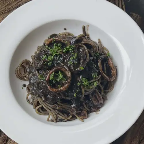 珍しくパスタのご案内です🍝
ディナータイム限定で
イカスミスパゲティやってます😏
ハッシュタグ⇒
#pizzeriarocco
#ピッツェリアロッコ
#ロッコ川越
#ナポリピッツァ
#ピザ
takeout pizza.
reserve.
☎️049-299-6960