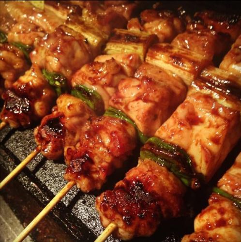 烤鸡肉串的根部是鸡腿
