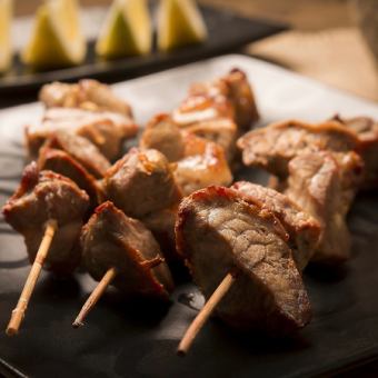 Assortment of 3 kinds of meat skewers