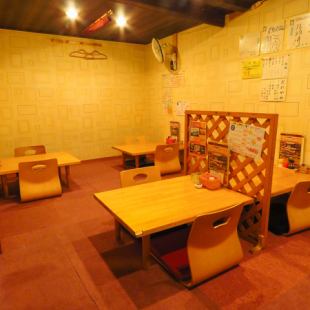 【座敷テーブル】人数によってお席を組み合わせる事ができます。