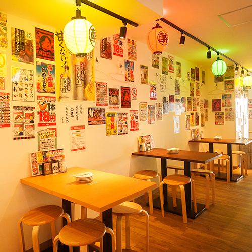 <p>【70名様迄宴会OK】行きも帰りも楽々なアクセス抜群の酔っ手羽で宴会をしませんか？店内は大小様々なテーブル席を完備！宴会最大70名様までご予約承っております！人数に合わせてテーブルのレイアウト変更も可能ですので、気軽にごご来店ください♪</p>