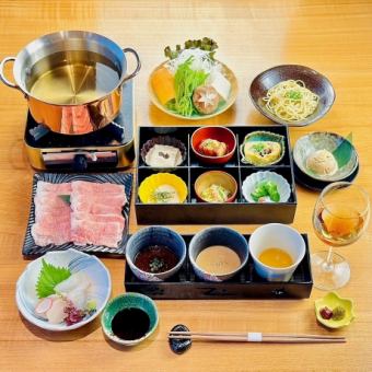 松阪豬肉懷石料理【試吃套餐】楓 共12道菜 5,500日圓（含稅）