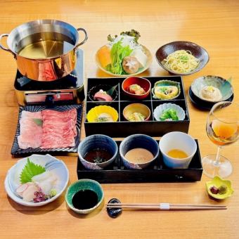 【松阪猪肉+黑毛和牛涮锅套餐】Azusa～共12道菜 6,600日元（含税）