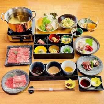 【可以品尝并比较松阪牛和黑毛和牛的涮锅套餐】柊～13道菜品合计12,100日元（含税）