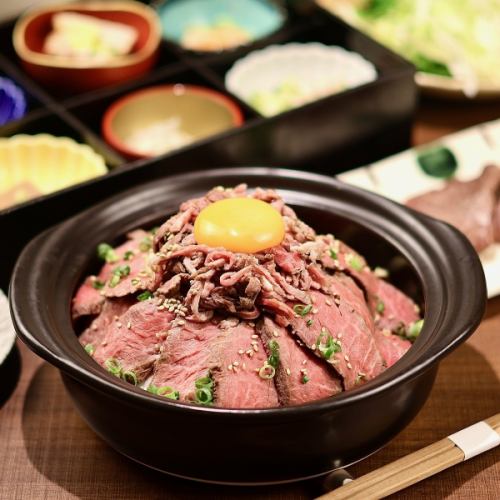 계절 한정! 흑모 와규의 '육토 냄비 밥'이있는 코스 무제한 5,000 엔
