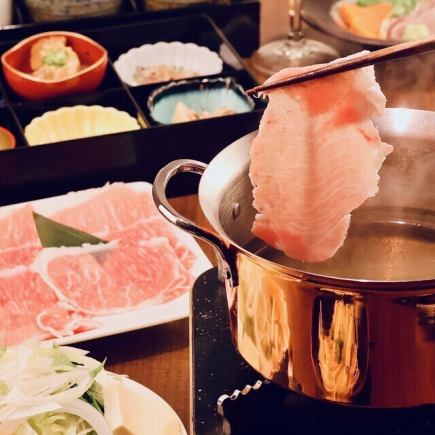 【含2小時暢飲】享用鬆阪豬肉懷石料理「楓」（共12道菜）7,000日圓