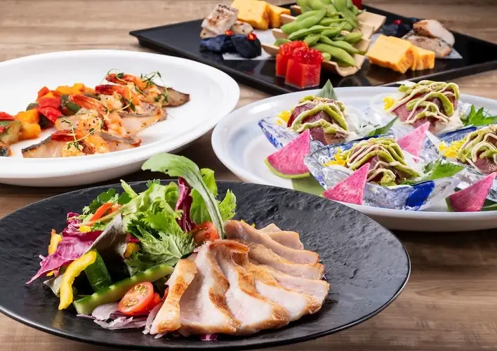 【午餐时间】★夏日宴套餐★ 七道菜式，畅饮两小时♪ 每人6,000日元