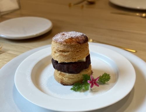 餡子とバターのスコーン