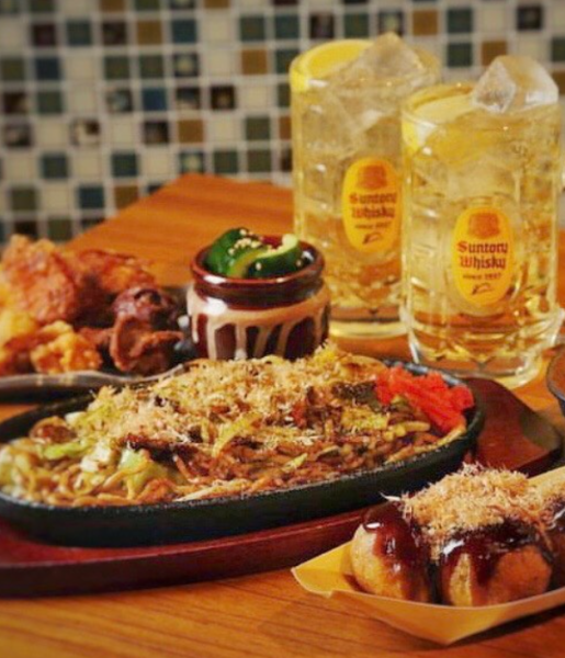 熱々のたこ焼きと爽快感溢れる強炭酸ハイボール