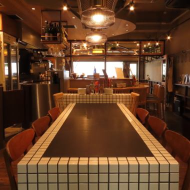 まだ明るい昼下がりに、お酒がとまらなくなること間違いなしの絶品料理を囲んで、大人時間を満喫しましょ♪