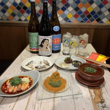 仅限周末及节假日 [日间饮酒派对预热课程 + 2 小时畅饮] 招牌菜包括乌鱼粉丝和麻婆豆腐（共 5 道菜）