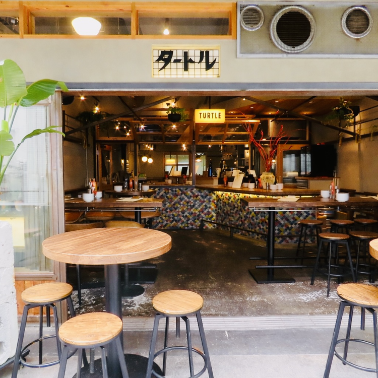 ～海外のカフェのような開放感のある空間～