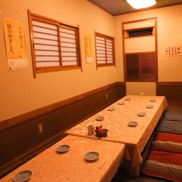 A large room on the 2nd floor that can accommodate up to 40 people !! It can be reserved for 20 people or more, and it is also suitable for moms' parties, company banquets, and sports launches ♪