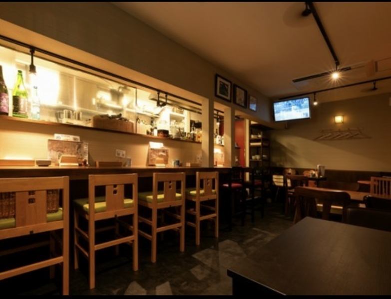 当店は10名様から最大12名様での貸切でのご対応も承っております。会社仲間との飲み会や打上げ、歓送迎会や同窓会などの各種宴会にいかがでしょうか。貸切のご相談も承っておりますので、お気軽に店舗までご相談ください。皆様のご来店を心よりお待ちしております。
